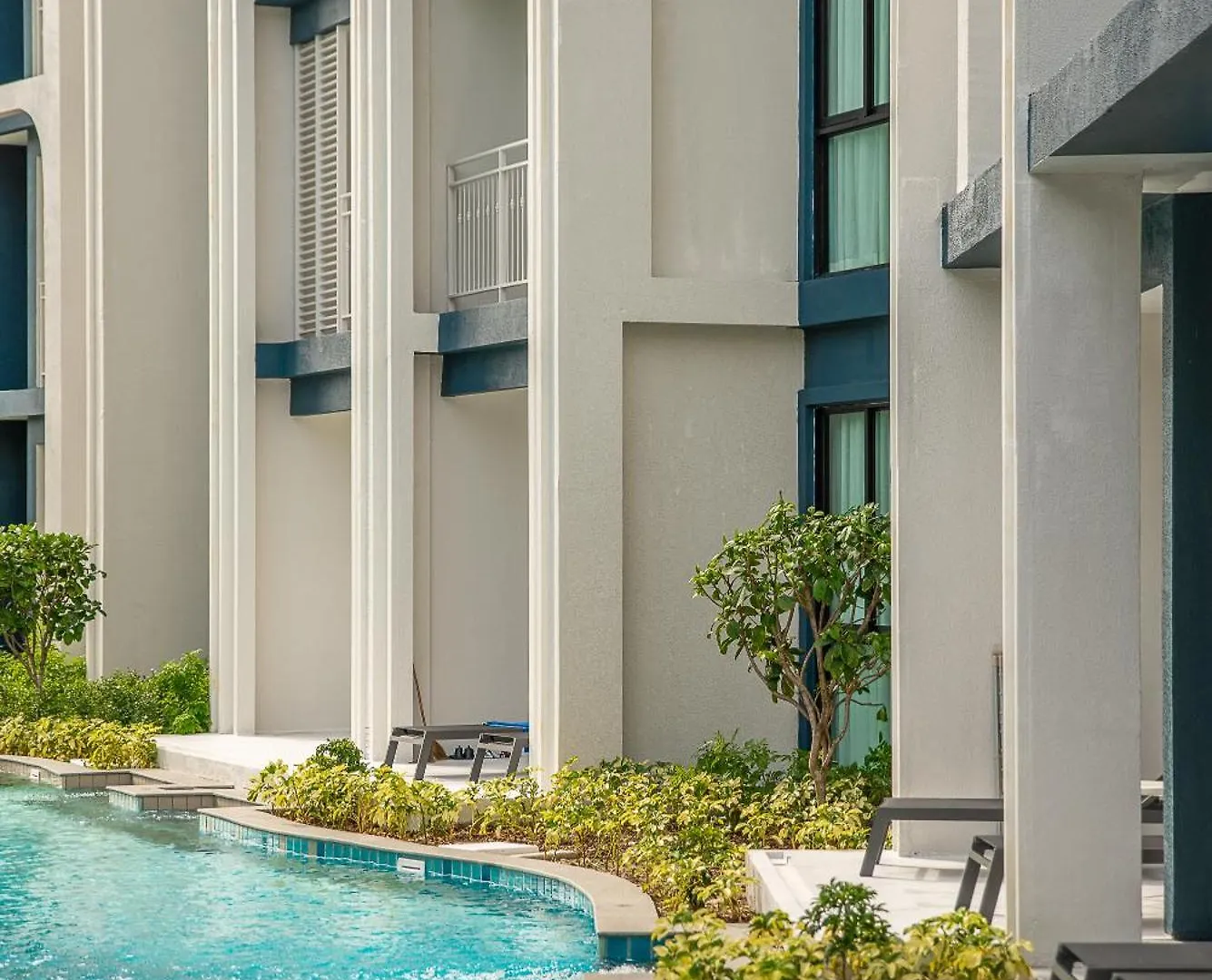 Title Halo Vitamin Sea Nai Yang Apartment