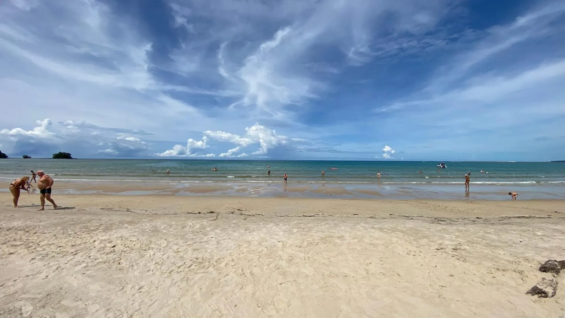 Title Halo Vitamin Sea Nai Yang 0*,  Thailand